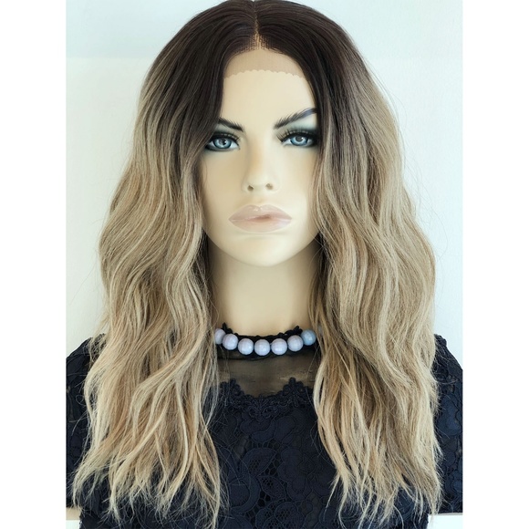 16" Ombre Ash Blonde Wig Dark Roots| Elizabeth - Picture 3 of 7